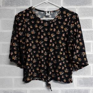 Insta Girl Women's Flowy Black Floral Belle Sleeved Shirt Size Large (14/16)